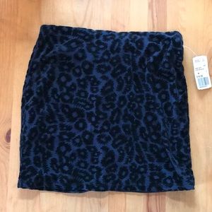Forever 21 navy/black skirt